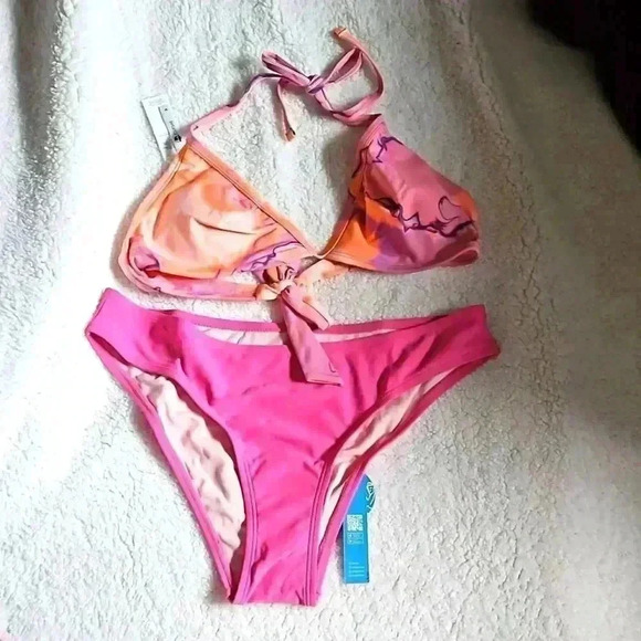 Cupshe Other - Cupshe Halter Bikini
